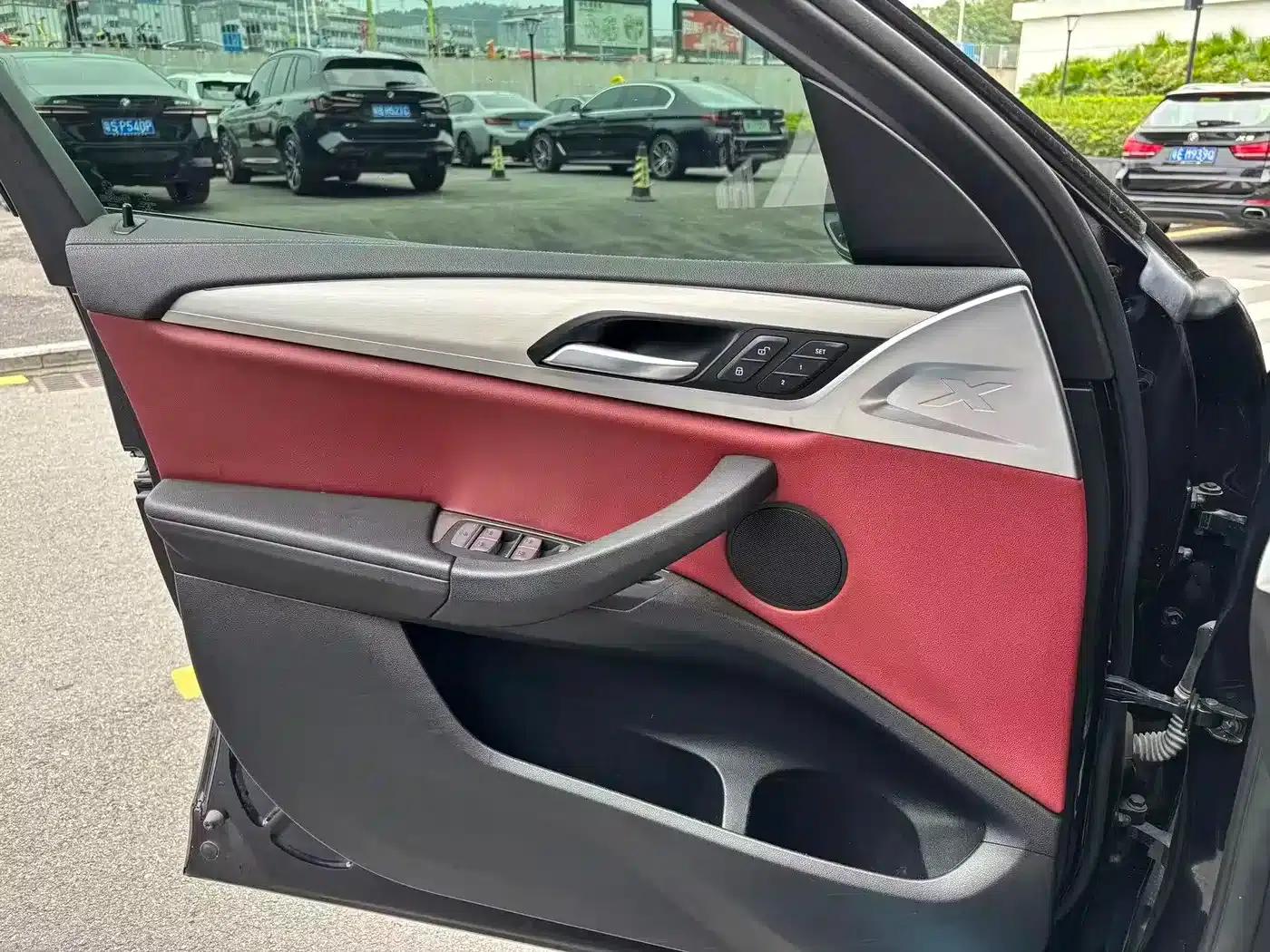 2022 BMW X4 xDrive 25i M Sport Package — миниатюра 18