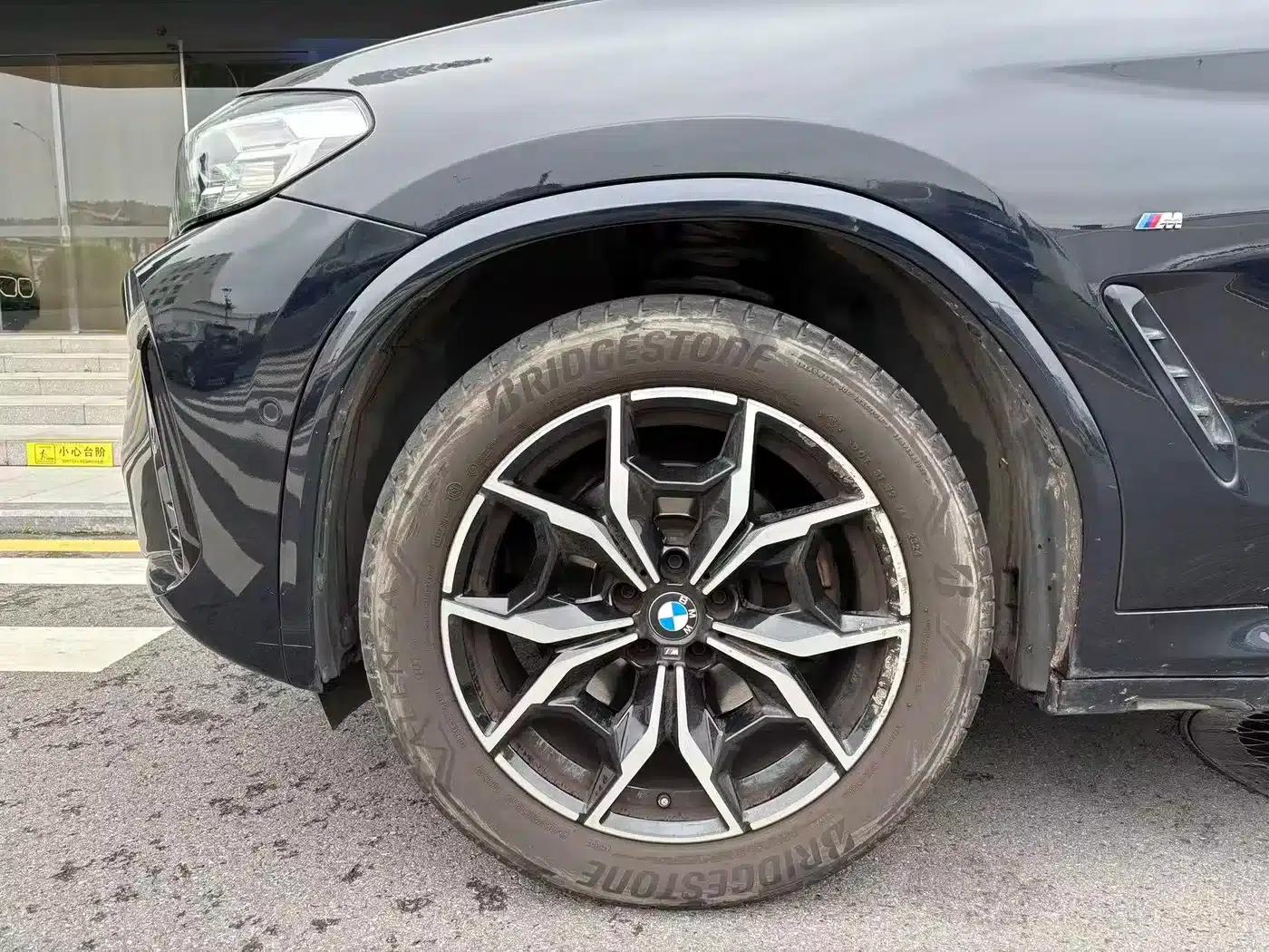 2022 BMW X4 xDrive 25i M Sport Package — миниатюра 8