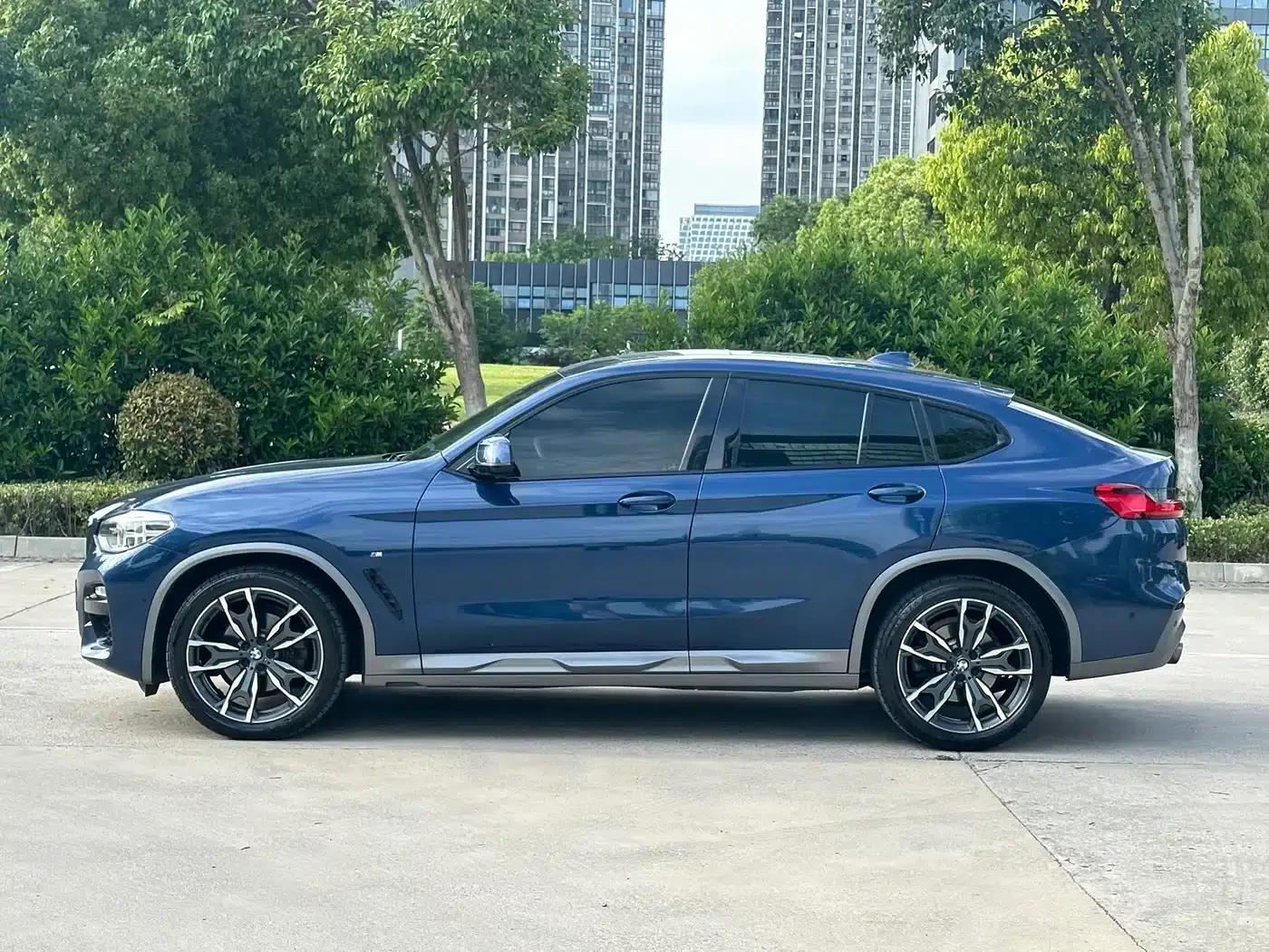 2019 BMW X4 xDrive25i M Sport Package — миниатюра 3