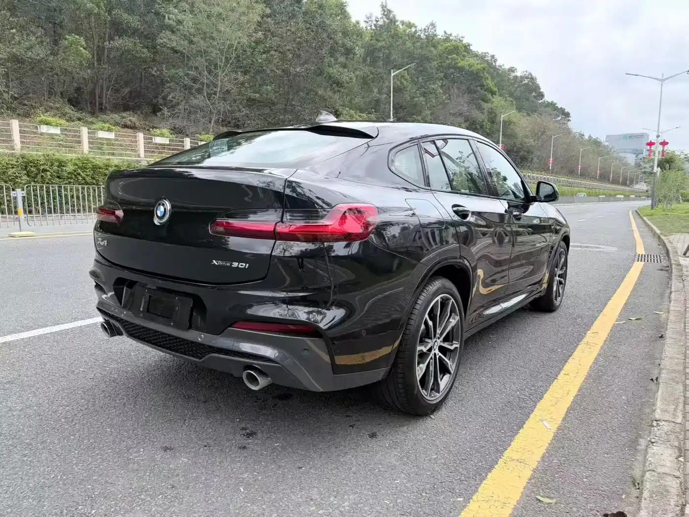 2020 BMW X4 xDrive30i M Sport Package — миниатюра 8