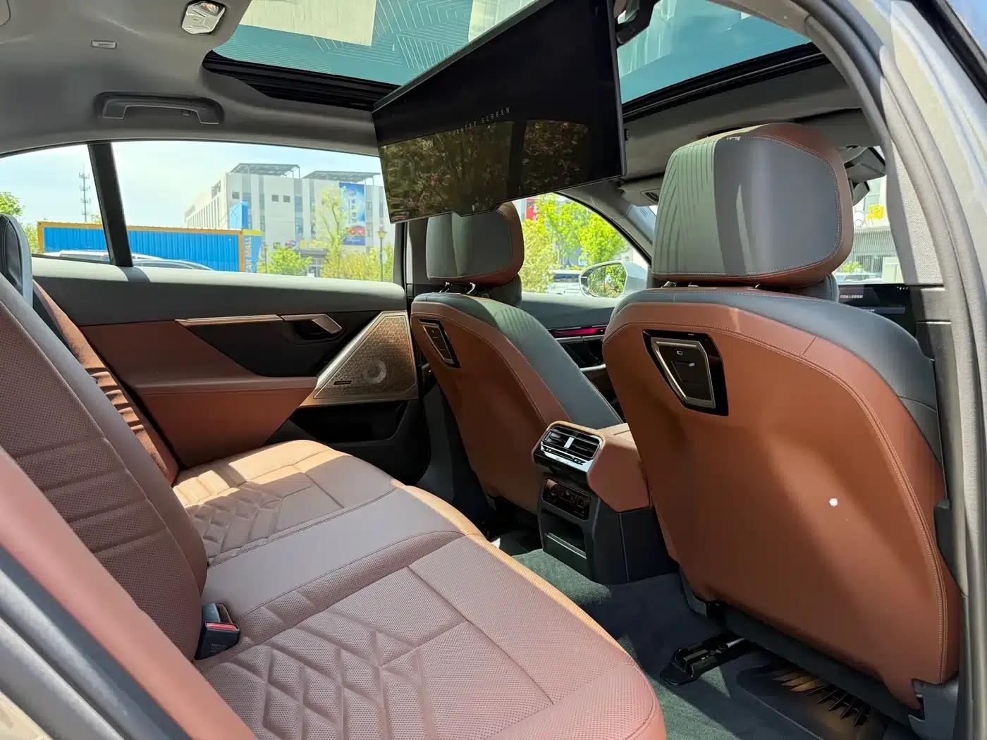 BMW i5 2024 eDrive 35L Premium Luxury Package — миниатюра 11