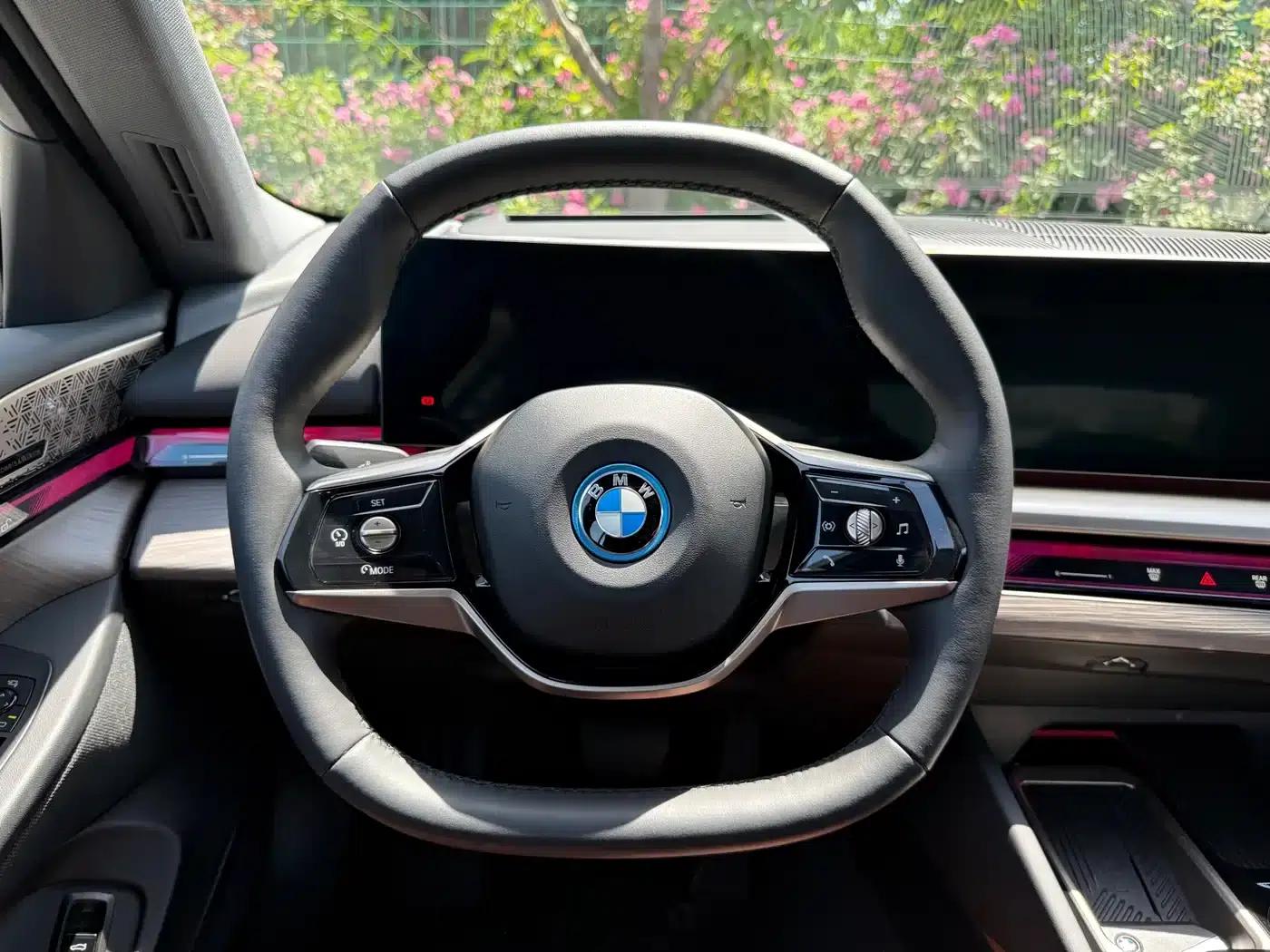 BMW i5 2024 eDrive 35L Premium Luxury Package — миниатюра 25