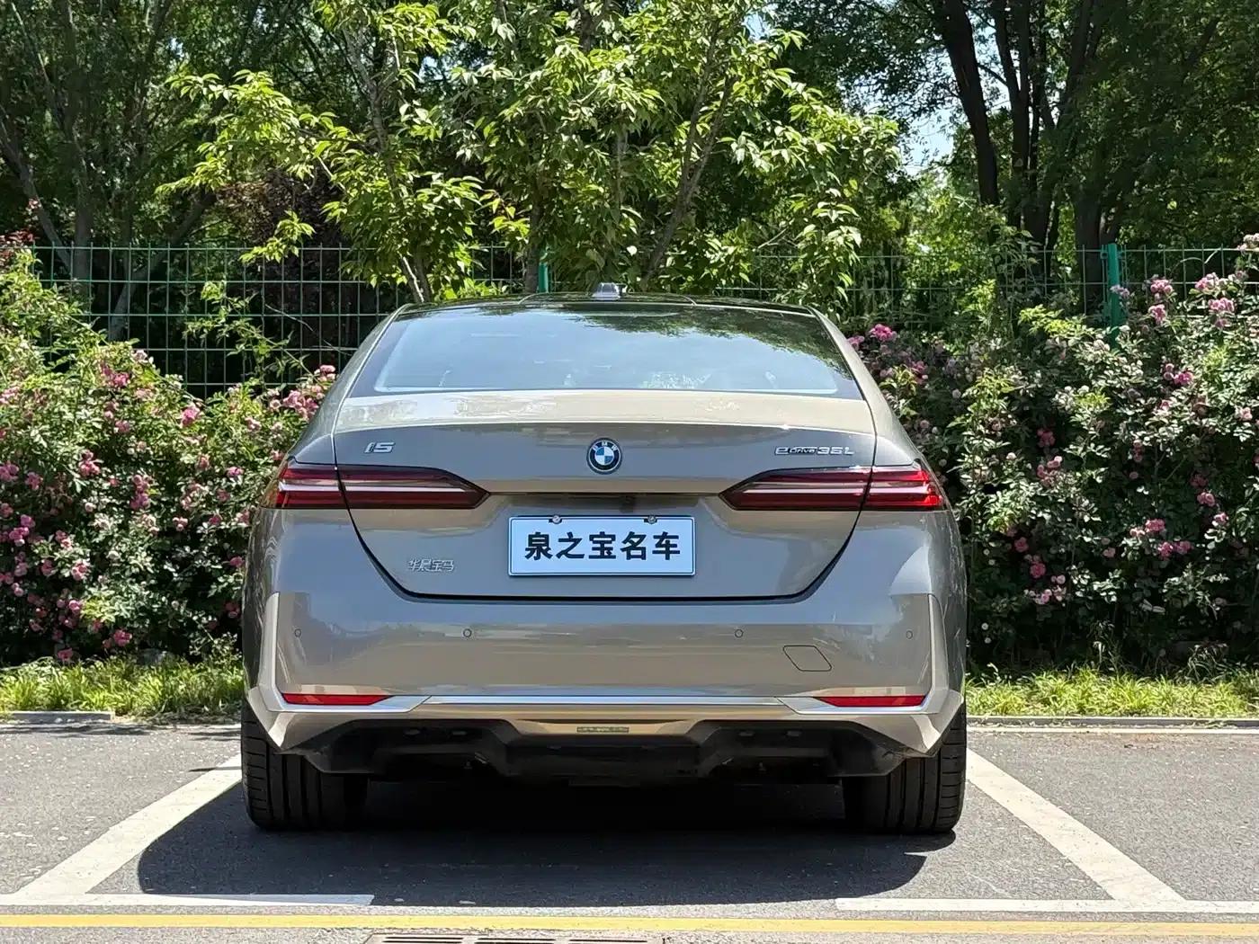 BMW i5 2024 eDrive 35L Premium Luxury Package — миниатюра 32