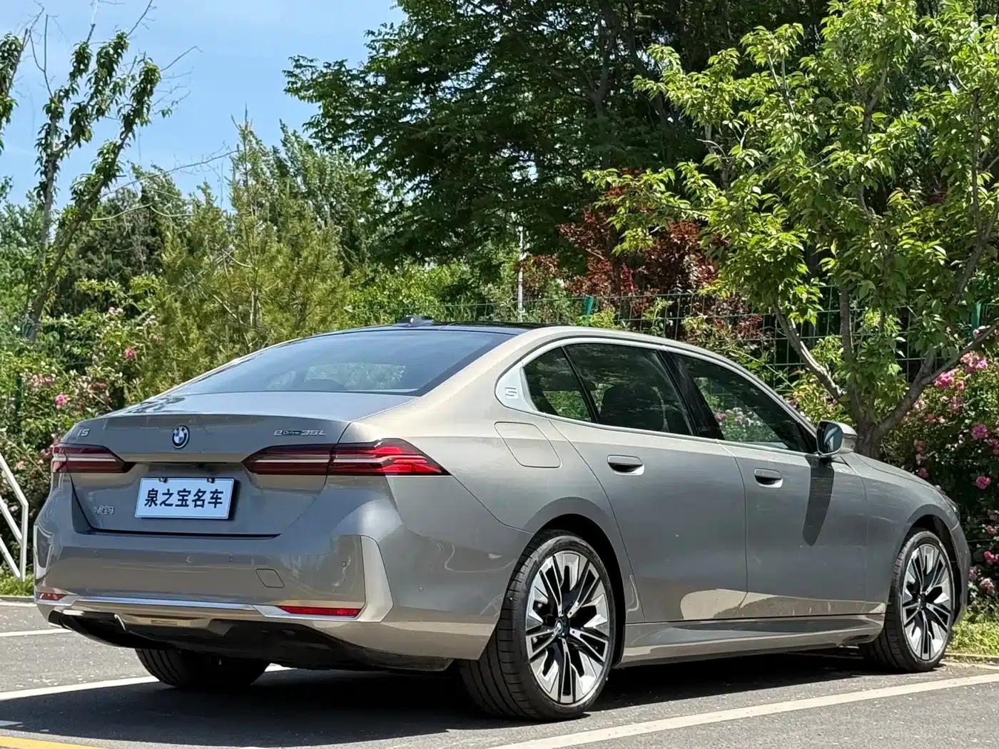 BMW i5 2024 eDrive 35L Premium Luxury Package — миниатюра 33