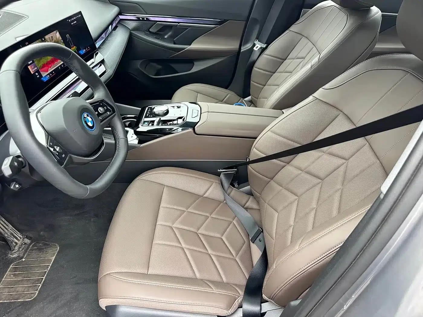 BMW i5 2024 eDrive 35L Luxury Package — миниатюра 6