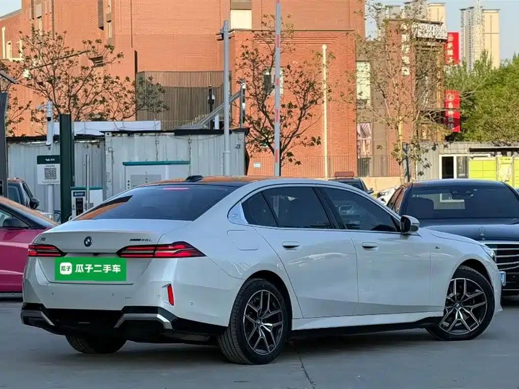 BMW i5 2024 eDrive 35L Premium M Sport Package — миниатюра 7