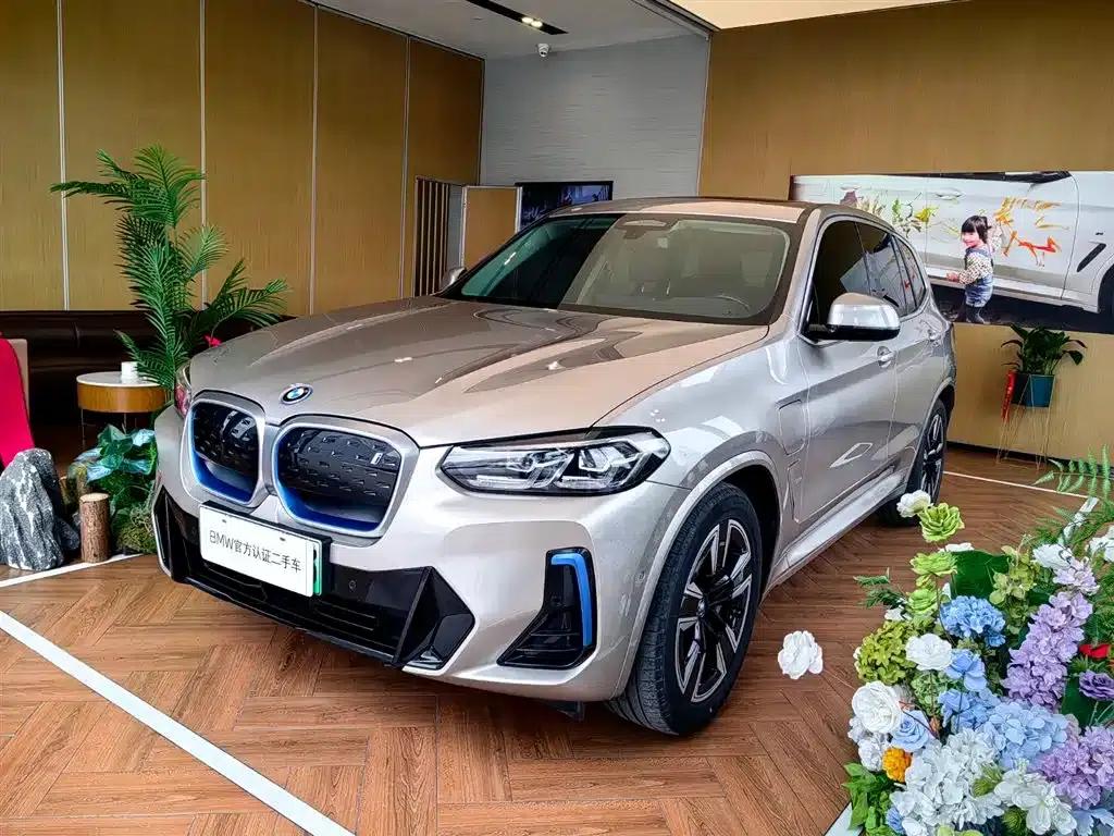BMW iX3 2022 Leading Edition — миниатюра 1