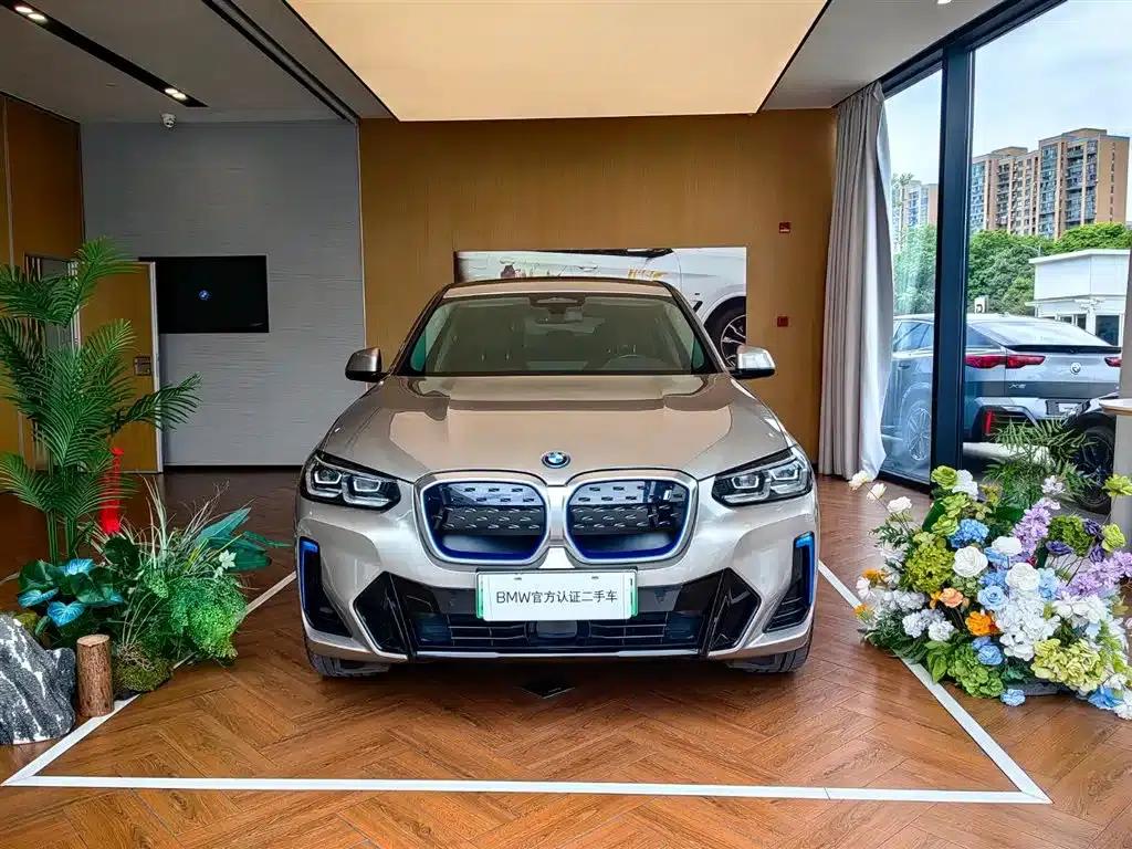BMW iX3 2022 Leading Edition — миниатюра 2