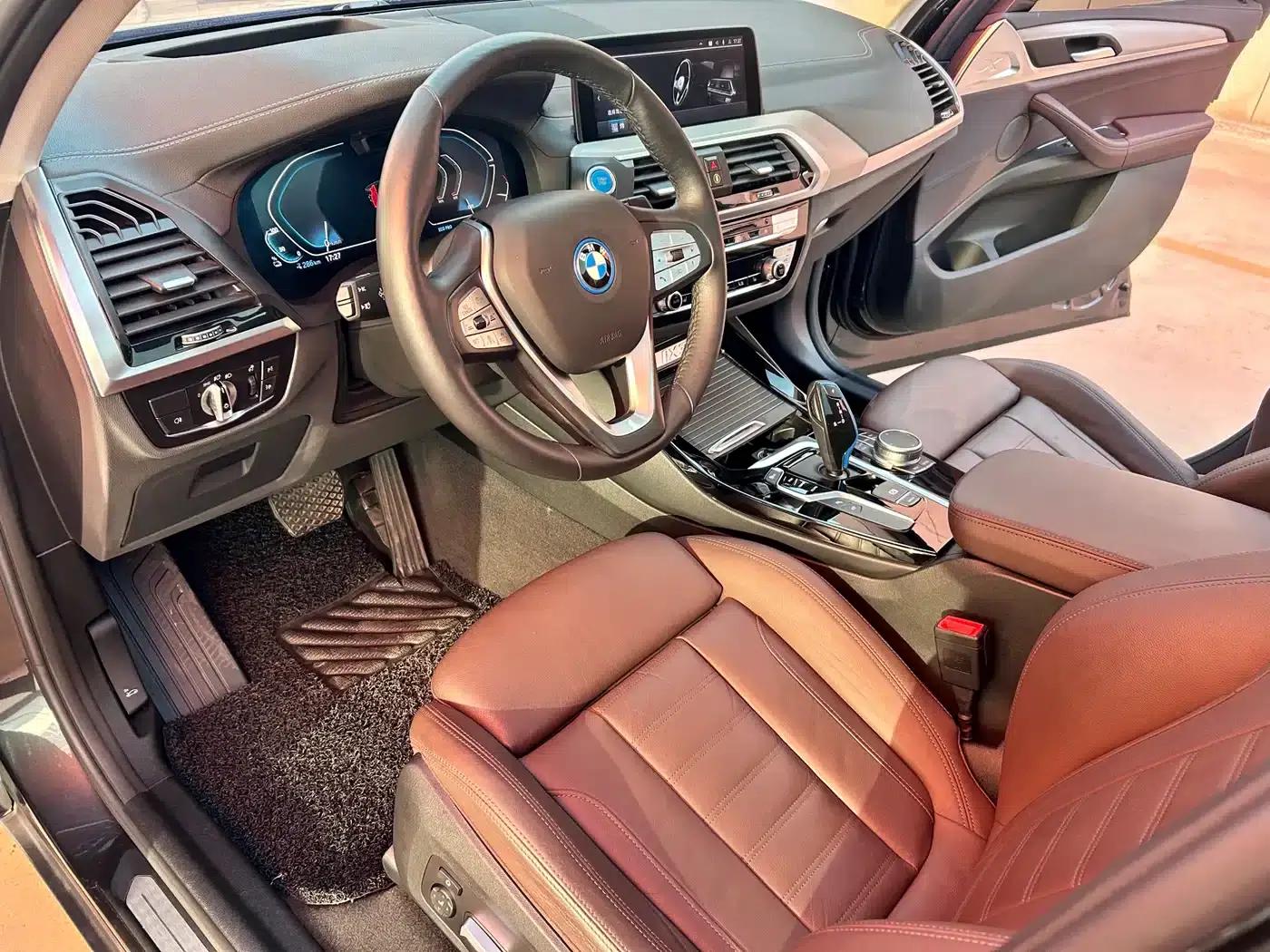 BMW iX3 2021 Leading Edition — миниатюра 7