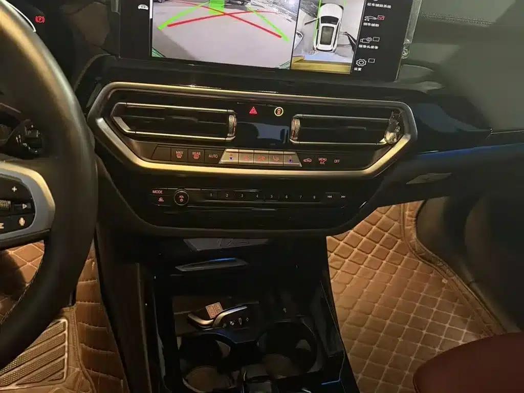 BMW iX3 2022 Facelift Leading Edition — миниатюра 5