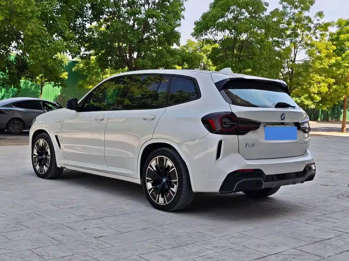 BMW iX3 2022 Leading Edition — миниатюра 14