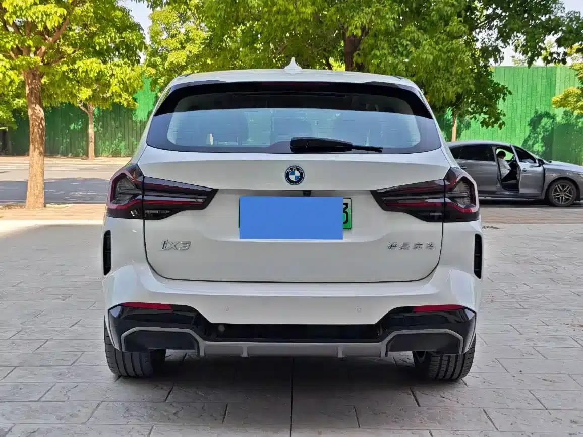 BMW iX3 2022 Leading Edition — миниатюра 15