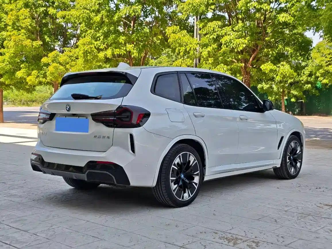 BMW iX3 2022 Leading Edition — миниатюра 16