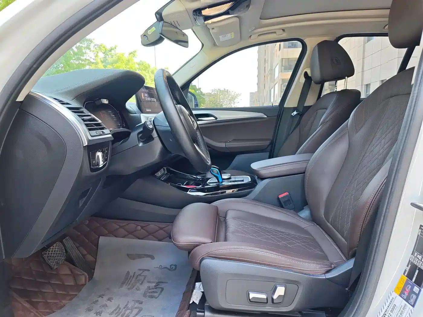 BMW iX3 2022 Leading Edition — миниатюра 4