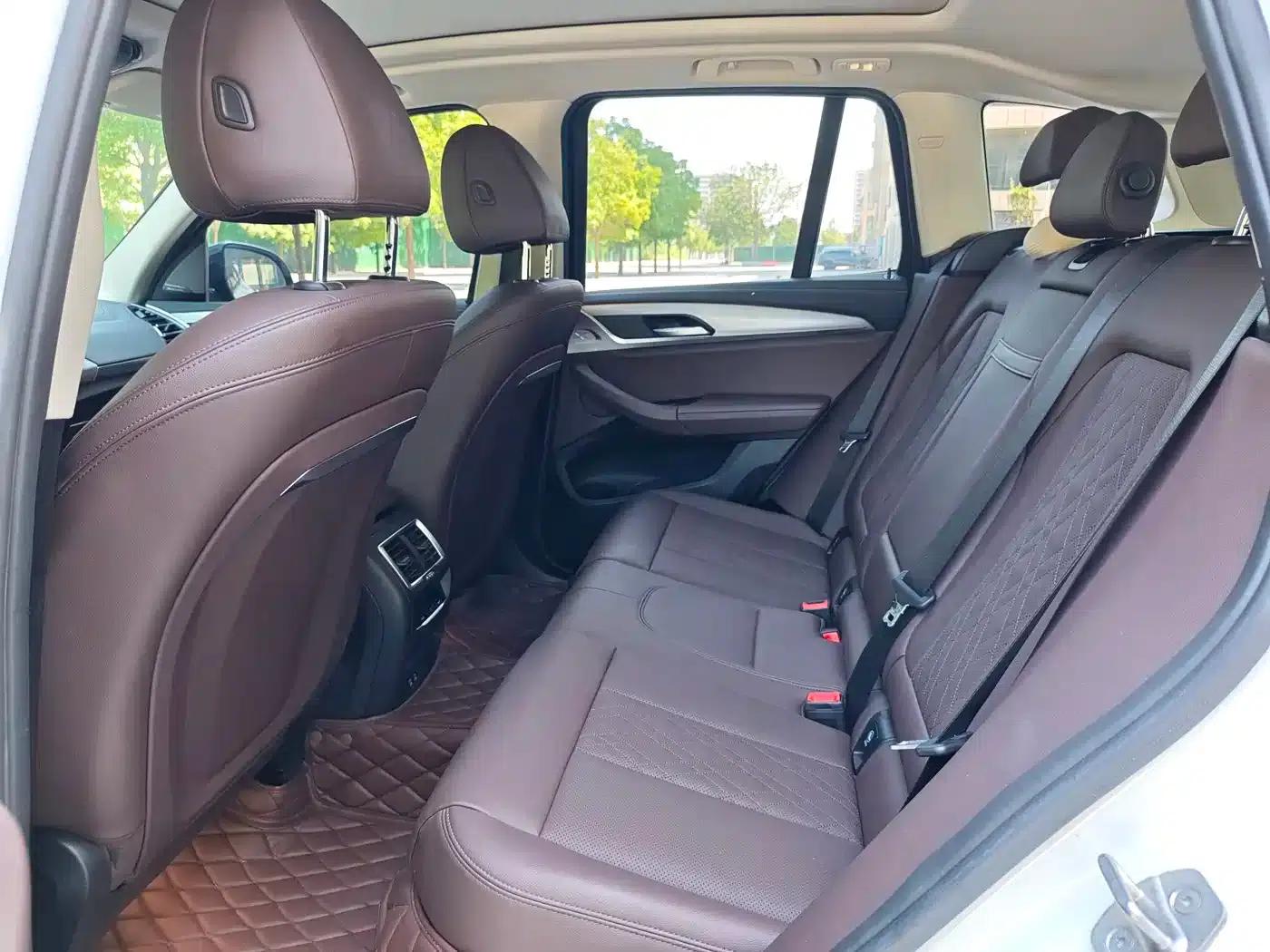 BMW iX3 2022 Leading Edition — миниатюра 8