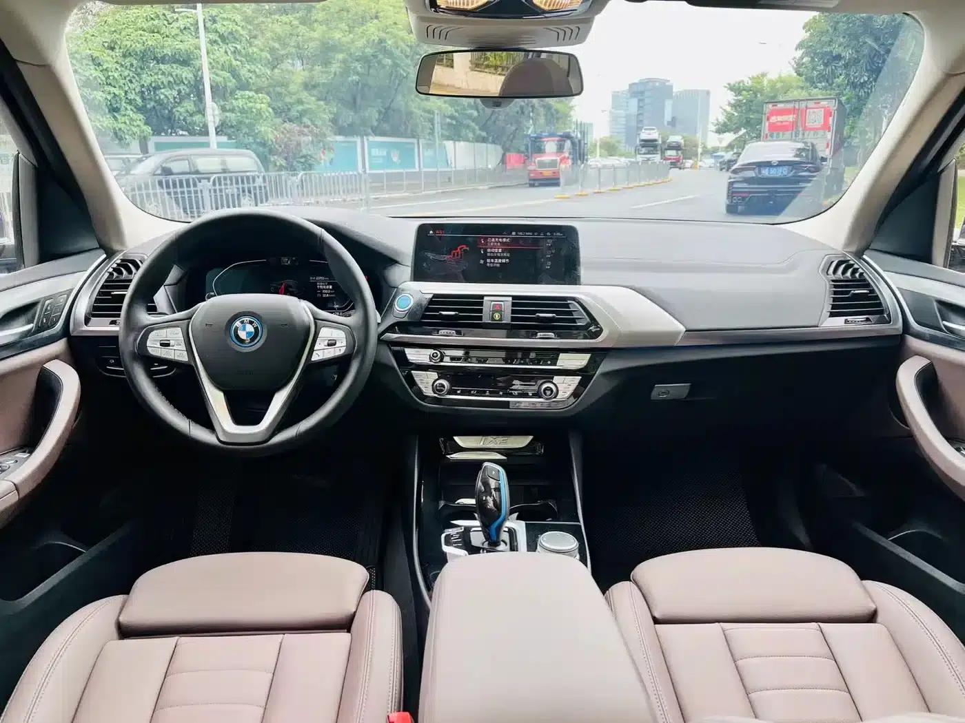 BMW iX3 2021 Leading Edition — миниатюра 7
