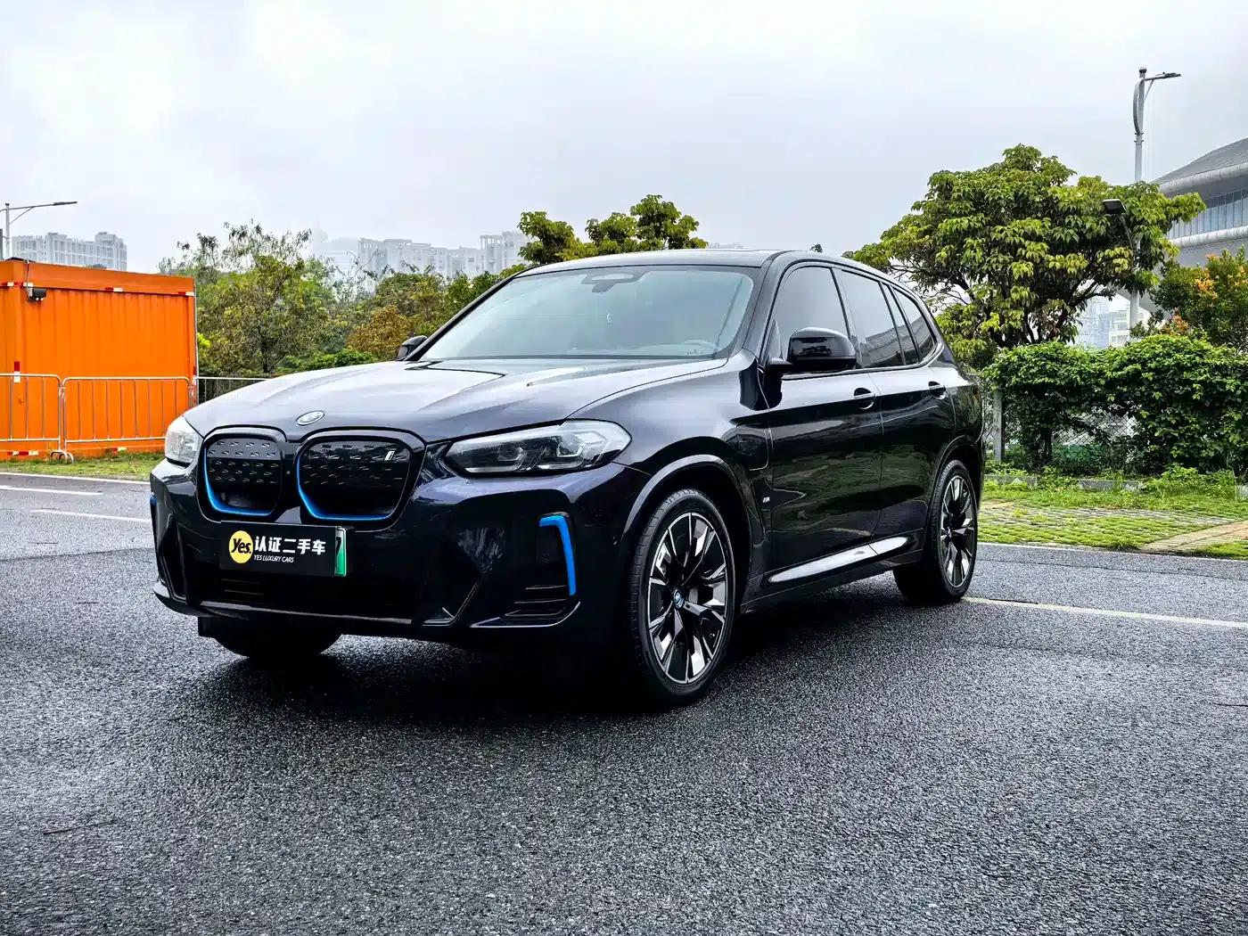 BMW iX3 2022 Leading Edition — миниатюра 1