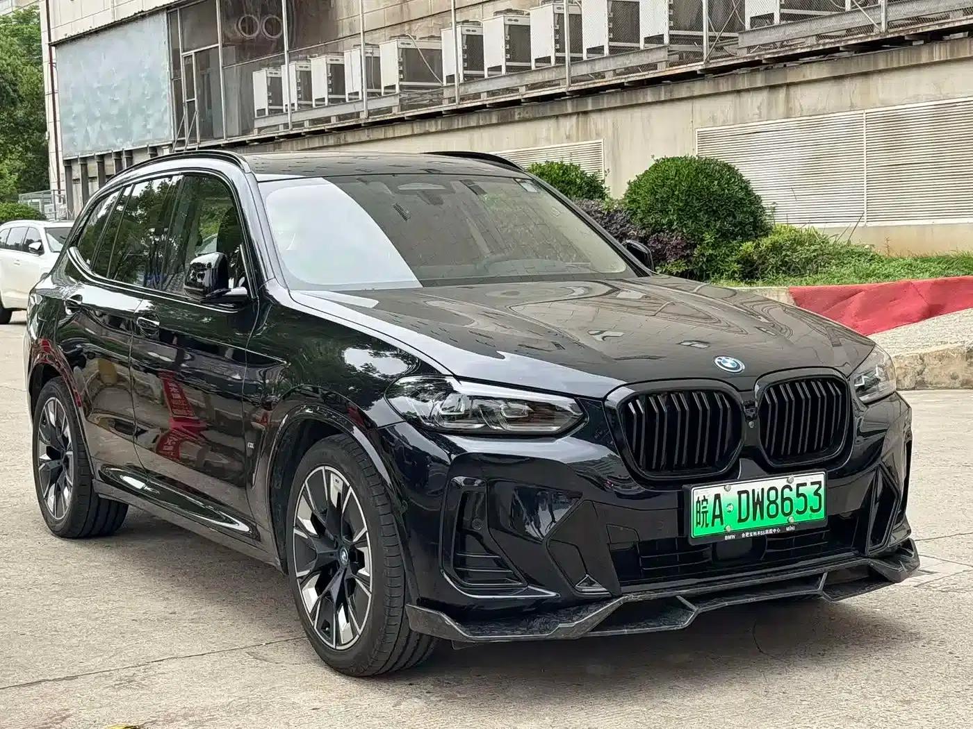 BMW iX3 2023 Leading Edition — миниатюра 3