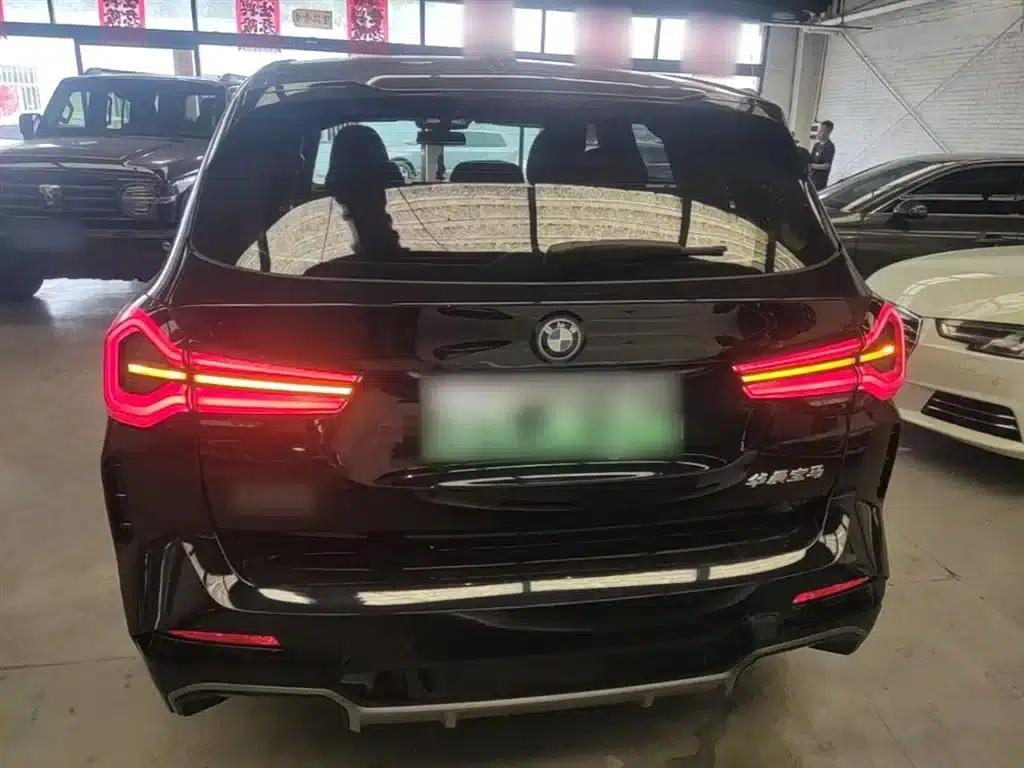 BMW iX3 2022 Facelift - Pioneer Edition — миниатюра 6