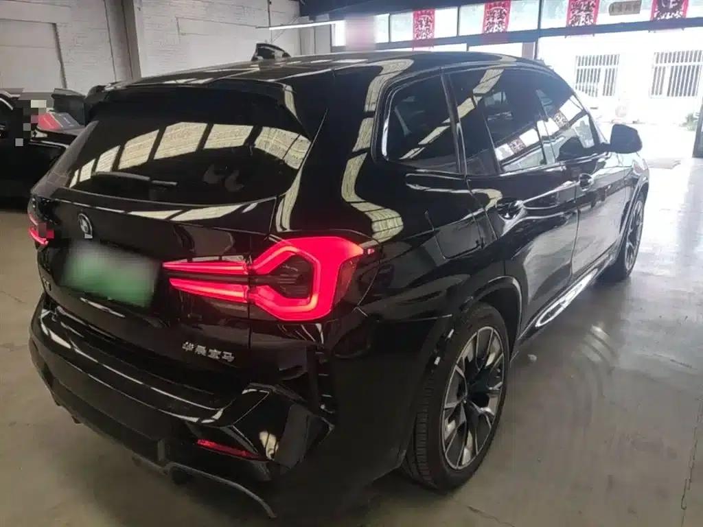 BMW iX3 2022 Facelift - Pioneer Edition — миниатюра 7