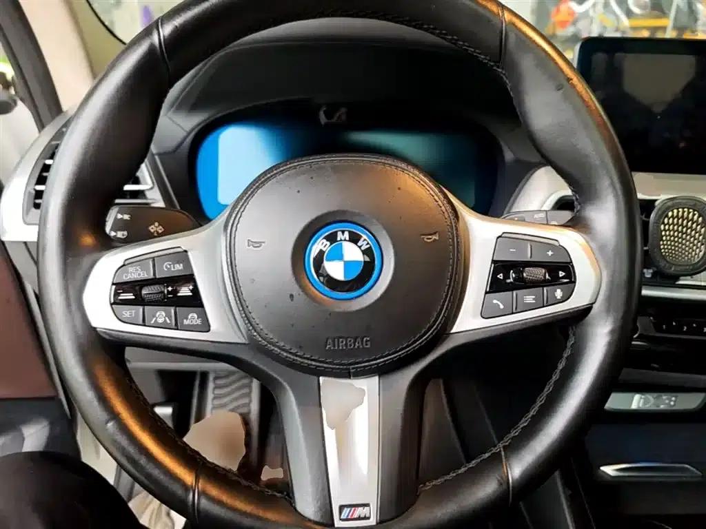 BMW iX3 2022 Leading Edition — миниатюра 11