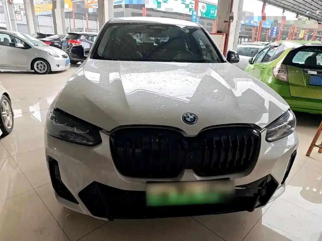 BMW iX3 2022 Leading Edition — миниатюра 3