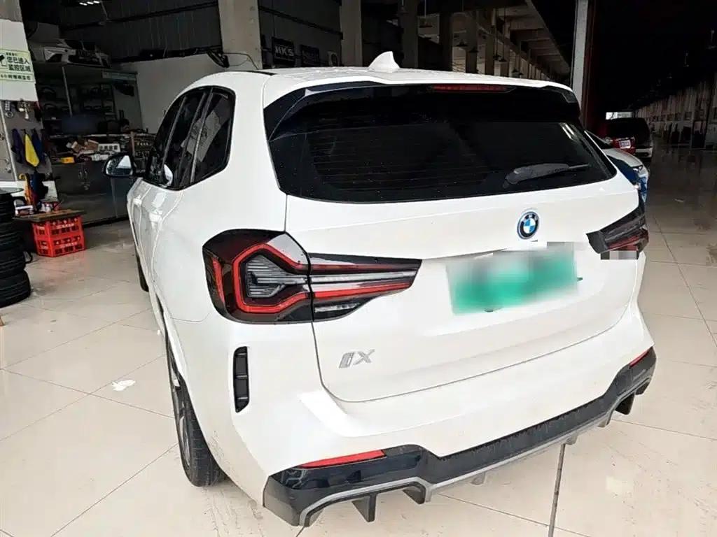 BMW iX3 2022 Leading Edition — миниатюра 5