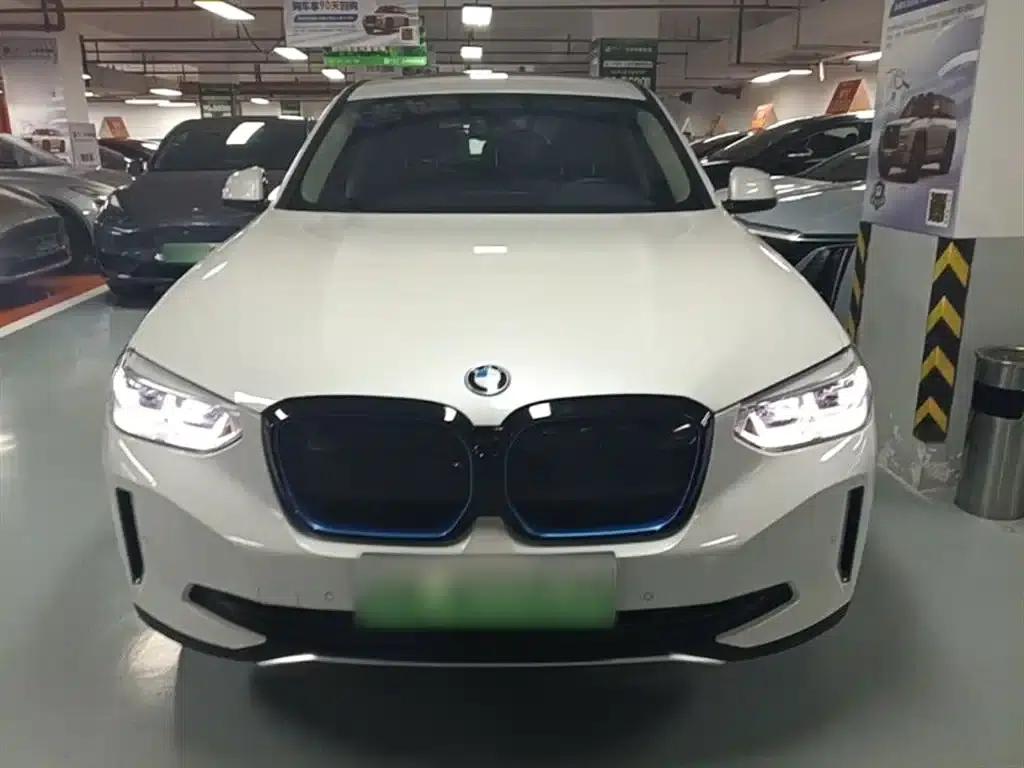 BMW iX3 2021 Leading Edition — миниатюра 3