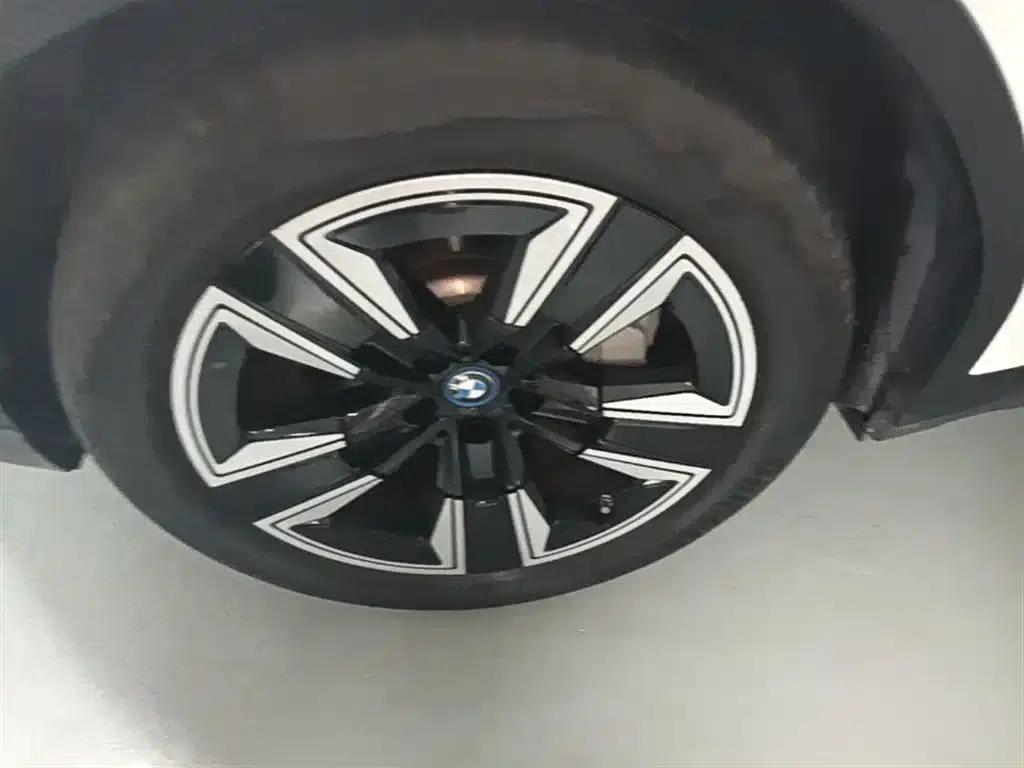 BMW iX3 2021 Leading Edition — миниатюра 23