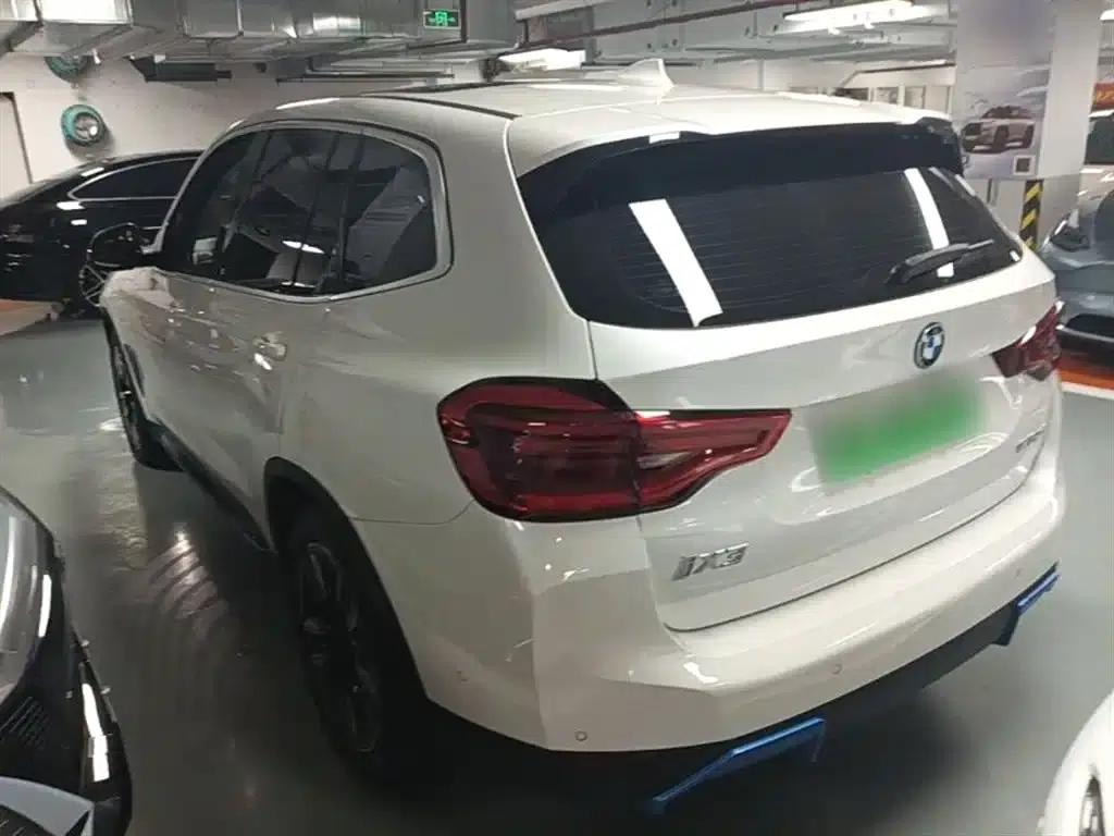 BMW iX3 2021 Leading Edition — миниатюра 5
