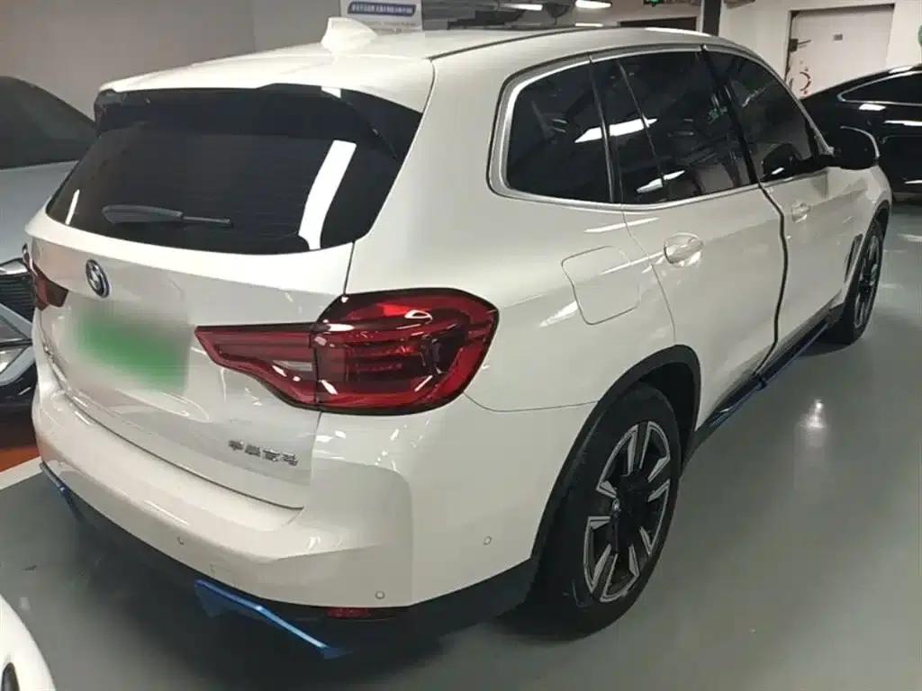 BMW iX3 2021 Leading Edition — миниатюра 7
