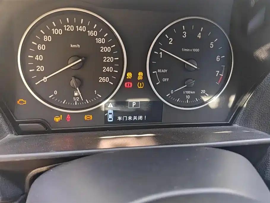 2017 BMW 2 Series Imported Model 220i Leading Edition — миниатюра 14
