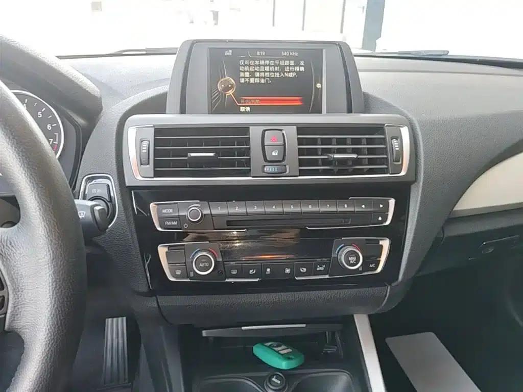 2015 BMW 2 Series Imported 218i Convertible Coupe — миниатюра 12