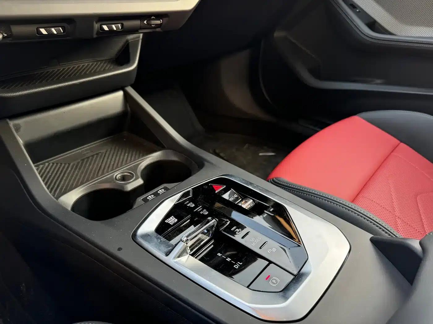2025 BMW 2 Series 225L M Sport Shadow Edition — миниатюра 12