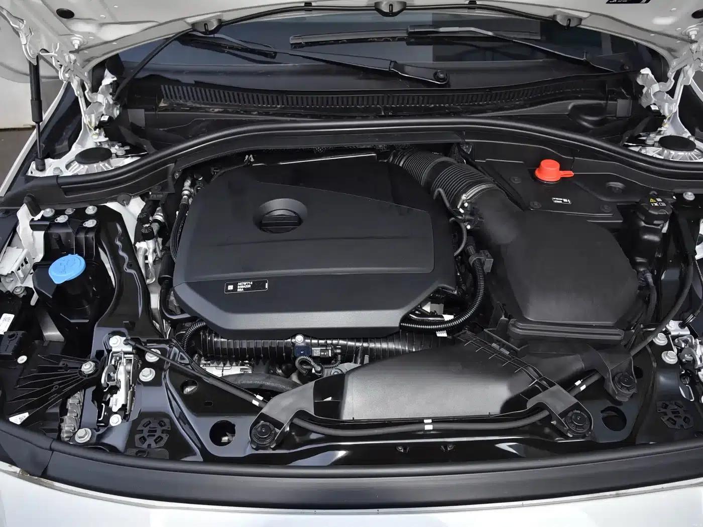 2025 BMW 2 Series 225L M Sport Shadow Edition — миниатюра 17