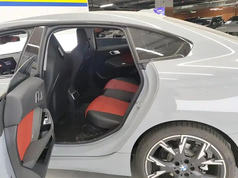 2025 BMW 2 Series 225L M Sport Shadow Edition — миниатюра 11