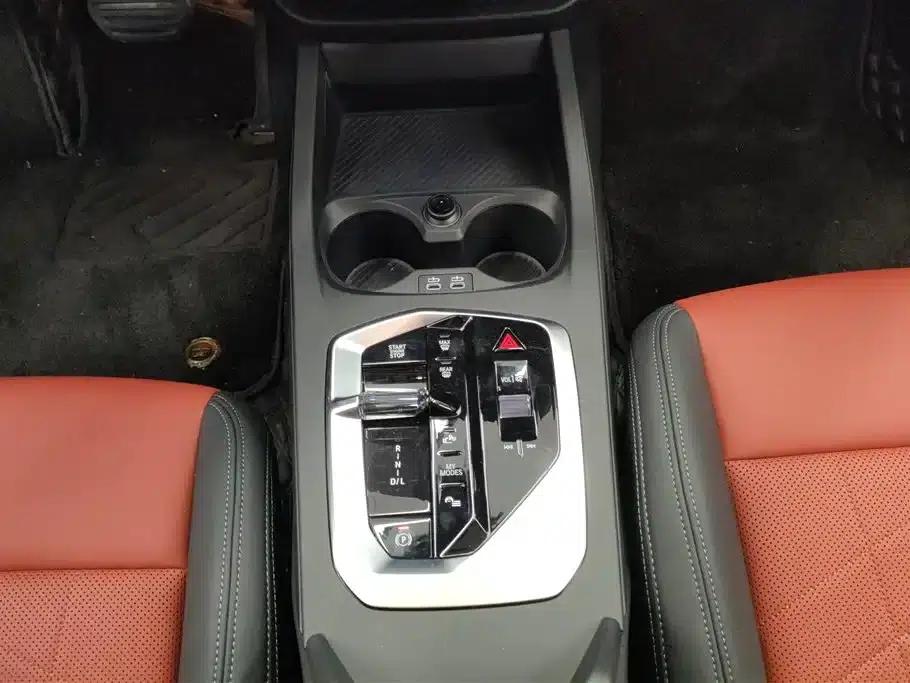 2025 BMW 2 Series 225L M Sport Shadow Edition — миниатюра 16