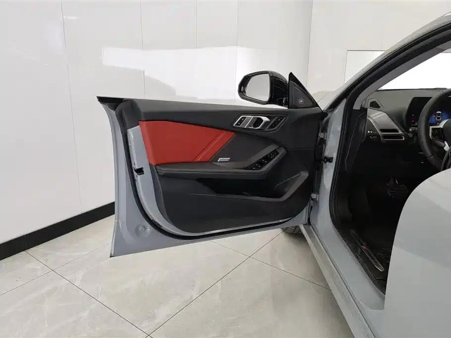 2025 BMW 2 Series 225L M Sport Shadow Edition — миниатюра 7