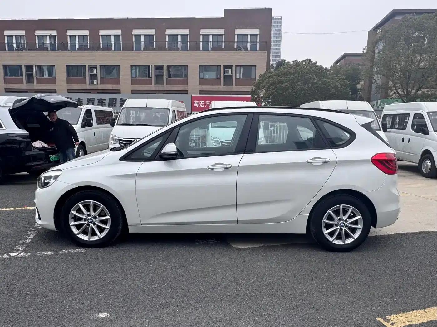 2018 BMW 2 Series Gran Tourer 218i Fashion Edition — миниатюра 7
