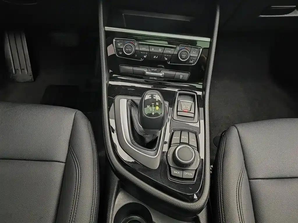 2018 BMW 2 Series Gran Tourer 218i Leading Edition — миниатюра 13