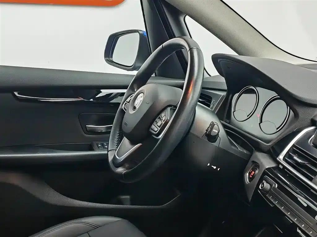 2018 BMW 2 Series Gran Tourer 218i Leading Edition — миниатюра 22