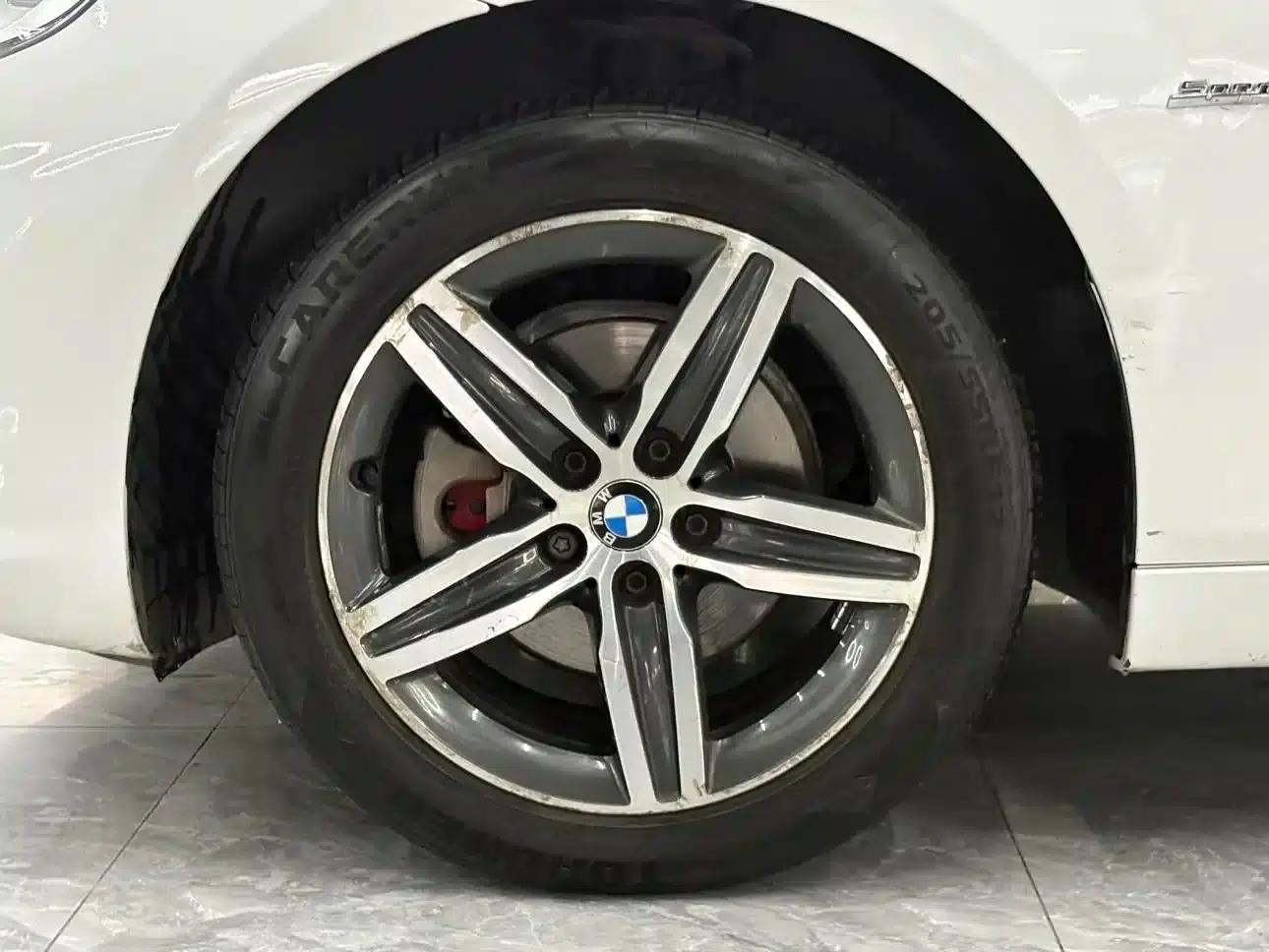 2016 BMW 2 Series Gran Tourer 218i Sport Design Package — миниатюра 11