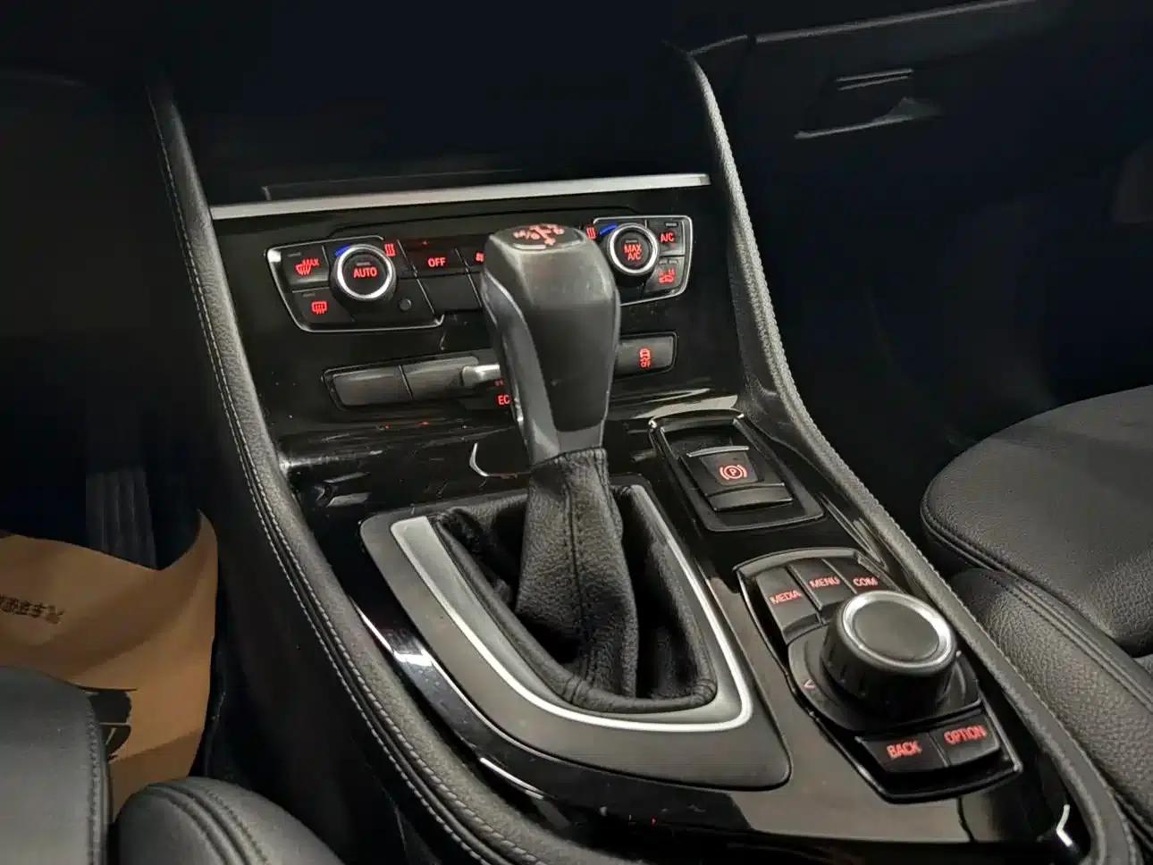 2016 BMW 2 Series Gran Tourer 218i Sport Design Package — миниатюра 7