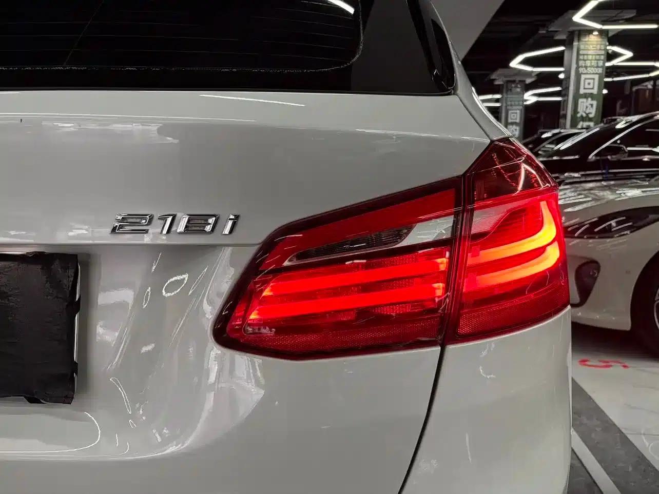 2016 BMW 2 Series Gran Tourer 218i Sport Design Package — миниатюра 9
