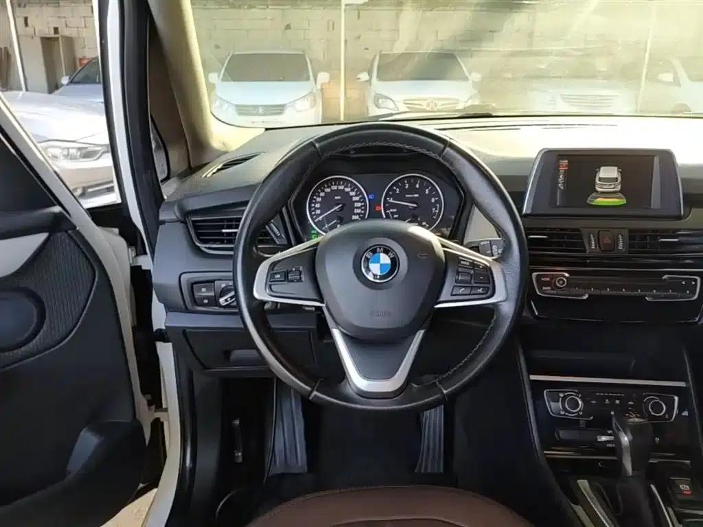 2016 BMW 2 Series Gran Tourer 218i Fashion Edition — миниатюра 11