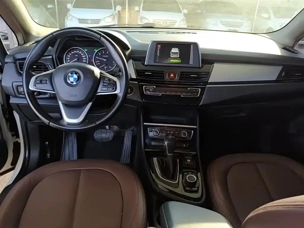 2016 BMW 2 Series Gran Tourer 218i Fashion Edition — миниатюра 10