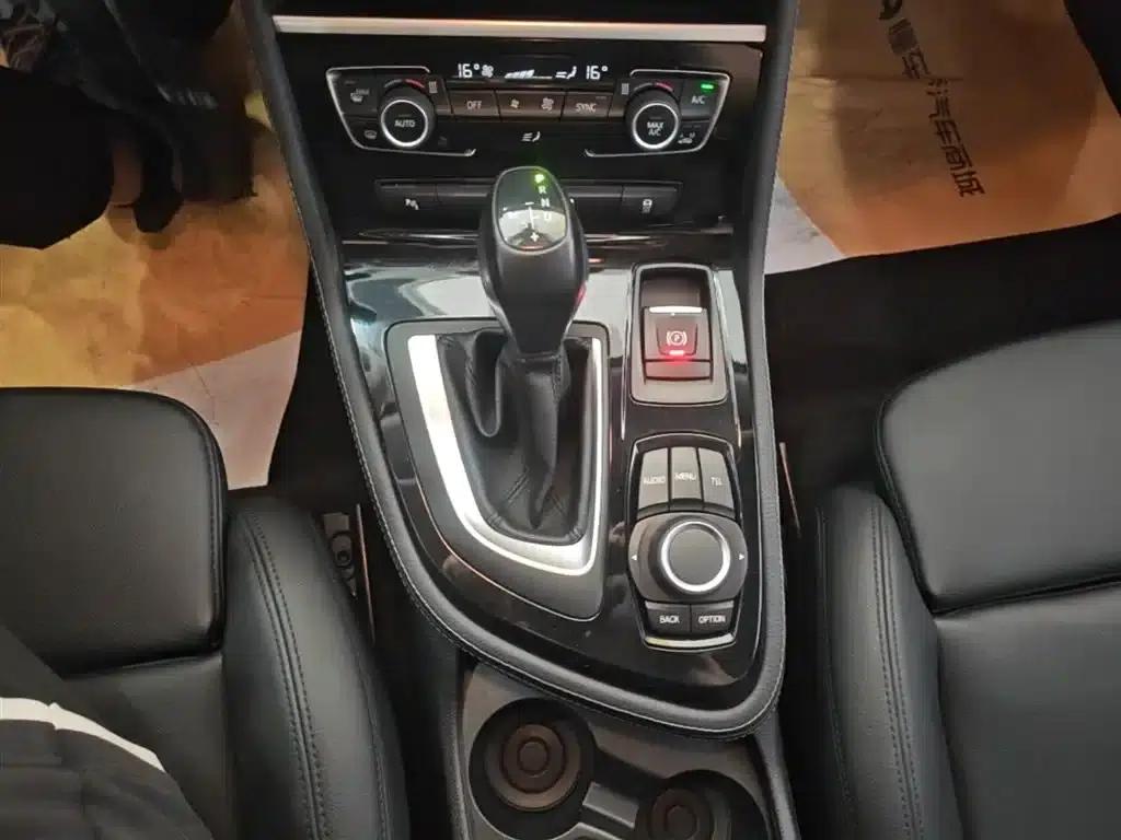 2016 BMW 2 Series Gran Tourer 218i Sport Design Package — миниатюра 14
