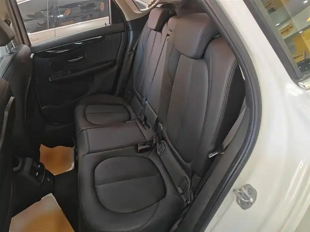 2016 BMW 2 Series Gran Tourer 218i Sport Design Package — миниатюра 17