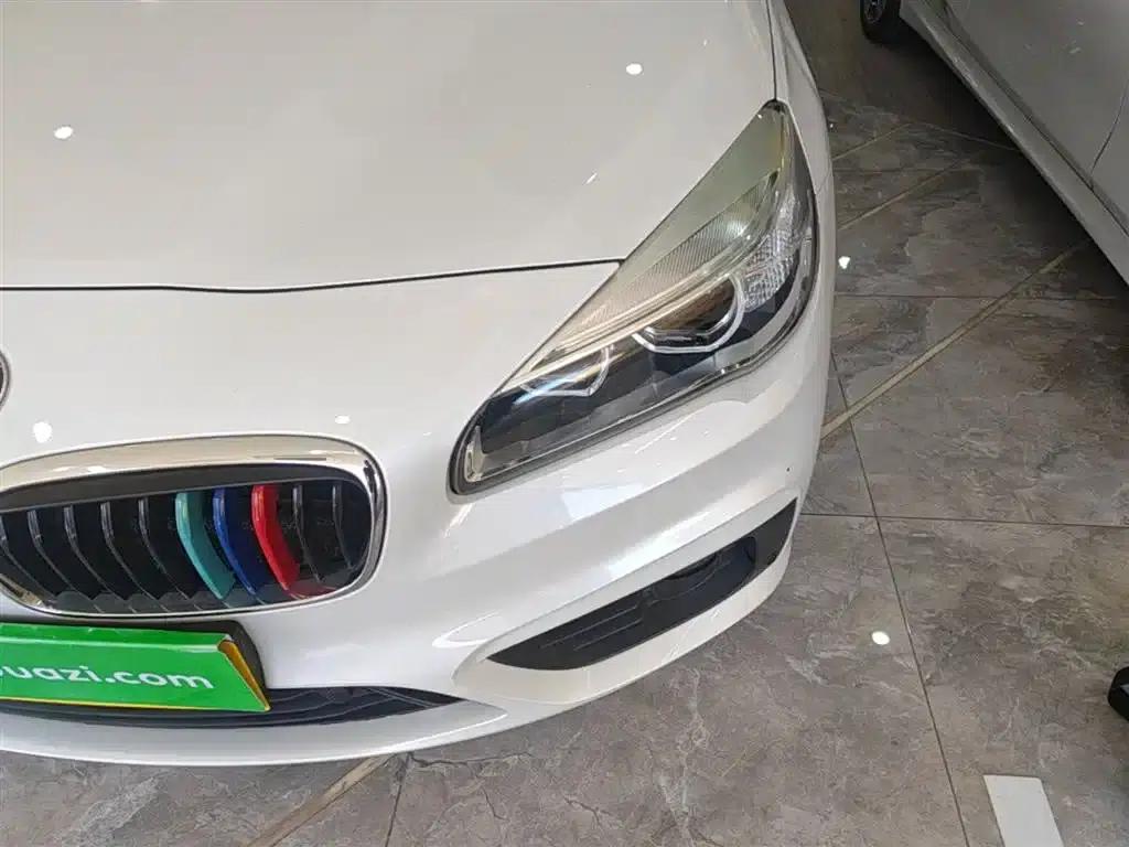2016 BMW 2 Series Gran Tourer 218i Sport Design Package — миниатюра 24