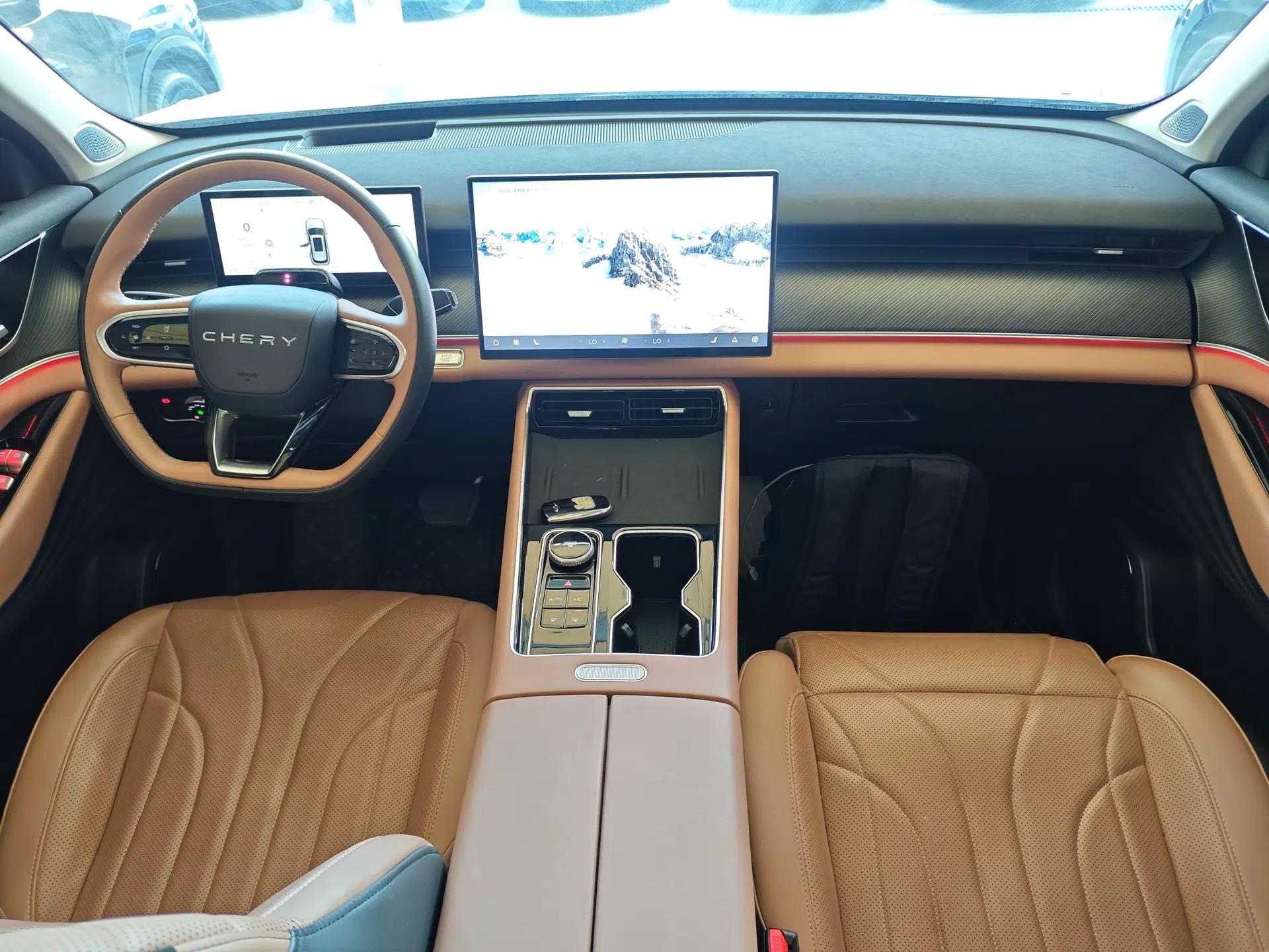 Chery Tiggo 8 L 2024 2.0T Two-Wheel Drive Prestige Version 5 Seats — миниатюра 13